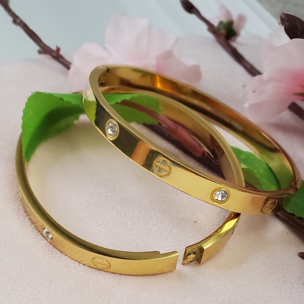 Beautiful stainless steel bracelet Gold Color - Picture 3 of 9